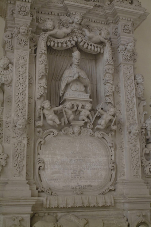 Sepolcro del vescovo Serafino da Squillace